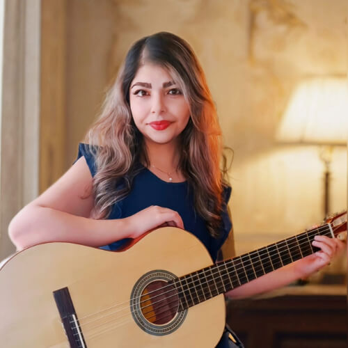 Arezoo Sanaie - Guitar, voice and theory instructor